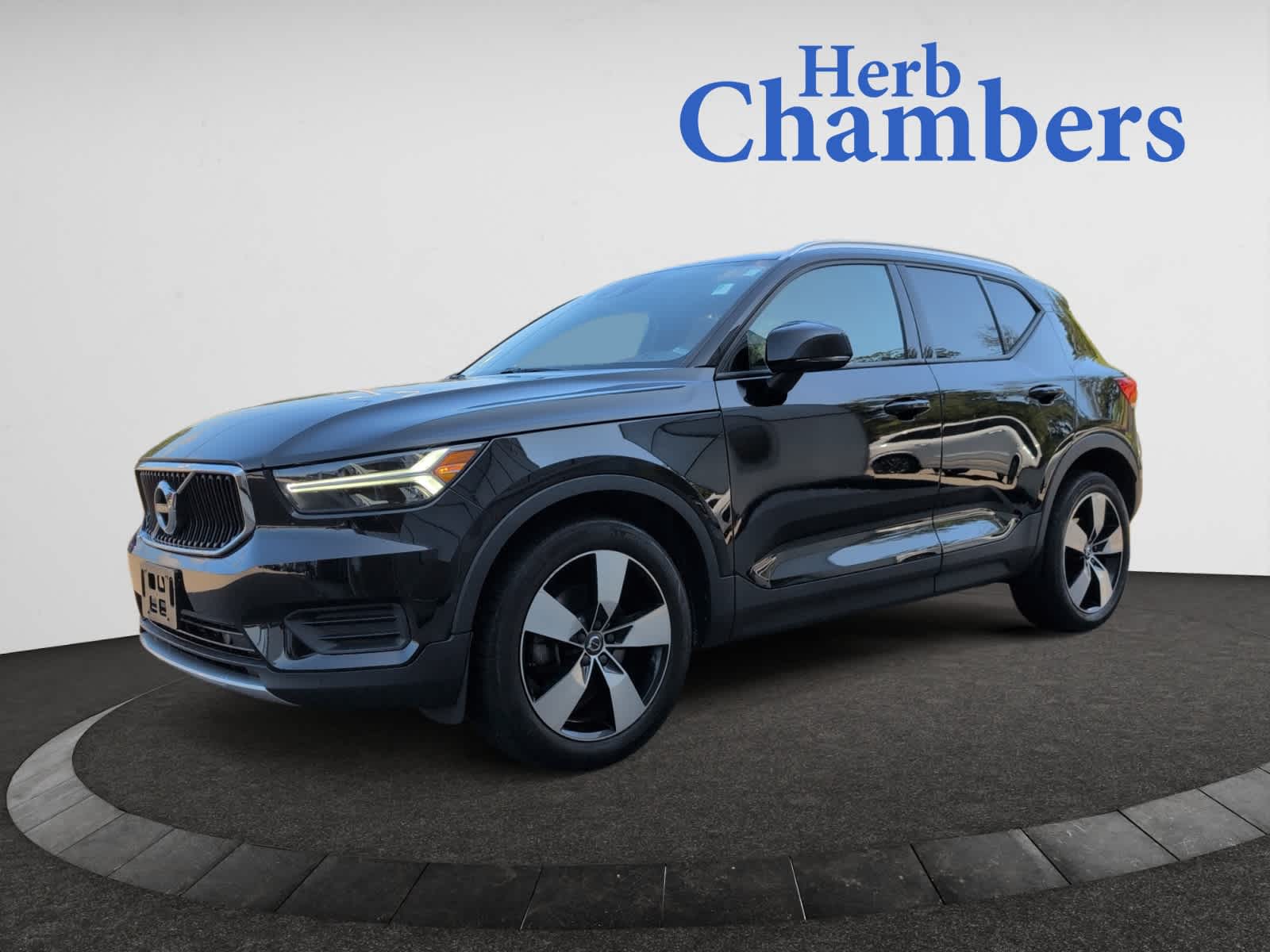 used 2020 Volvo XC40 car, priced at $24,998
