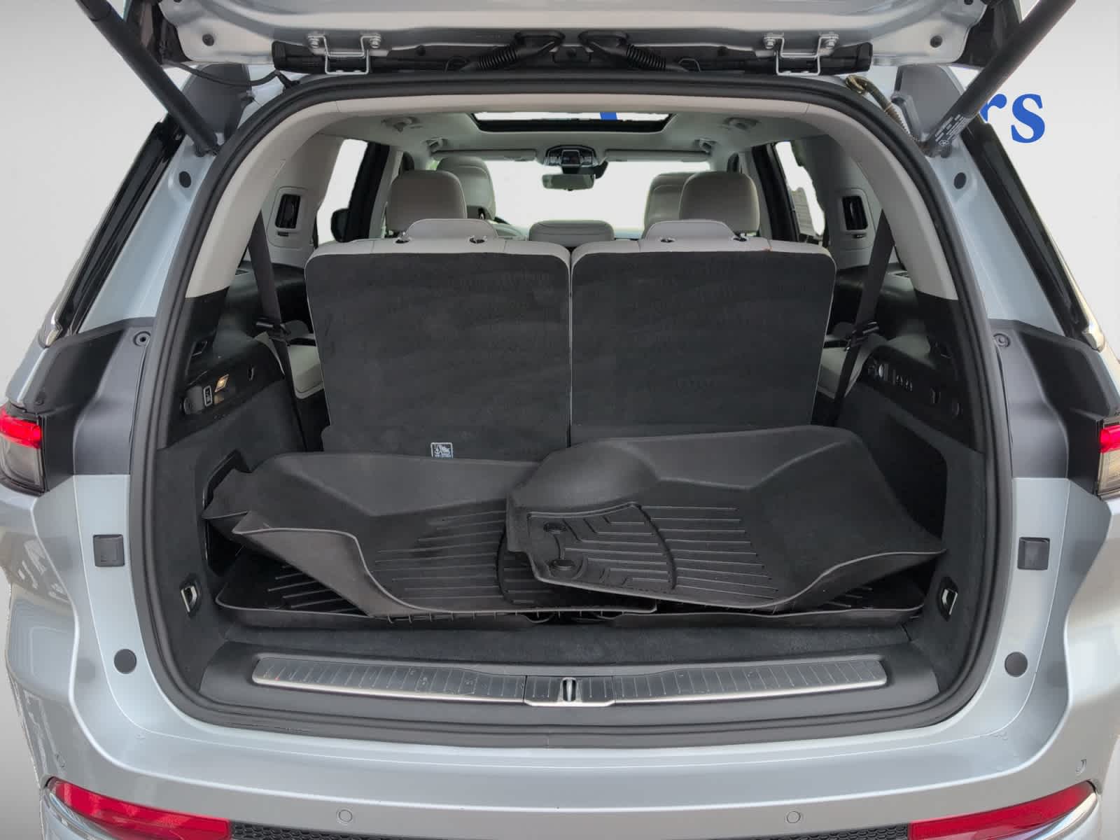 used 2023 Jeep Grand Cherokee car, priced at $41,998