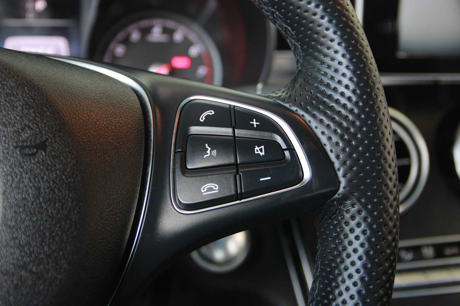 used 2019 Mercedes-Benz GLC 300 car, priced at $24,998