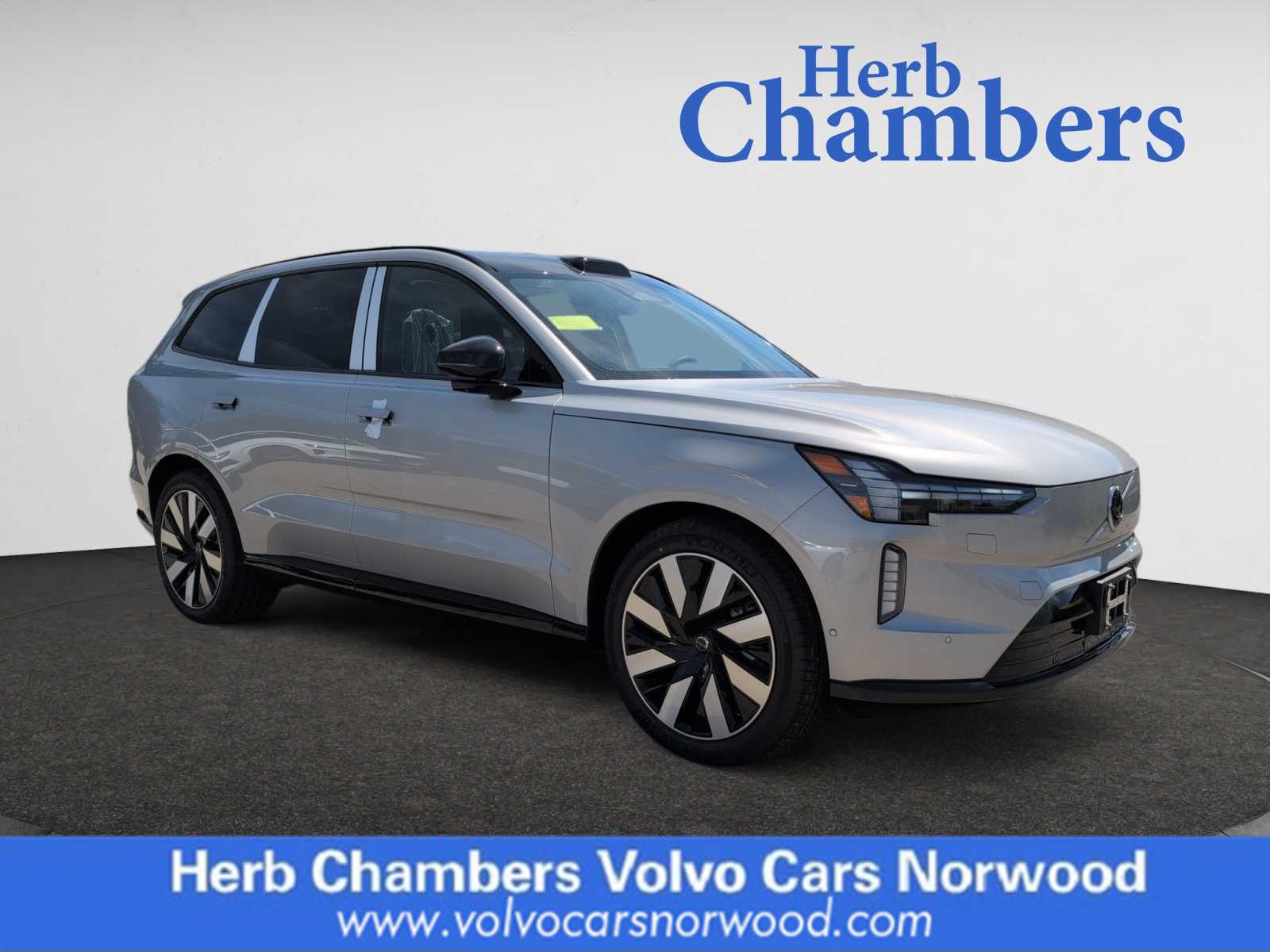 new 2025 Volvo EX90 car, priced at $85,640