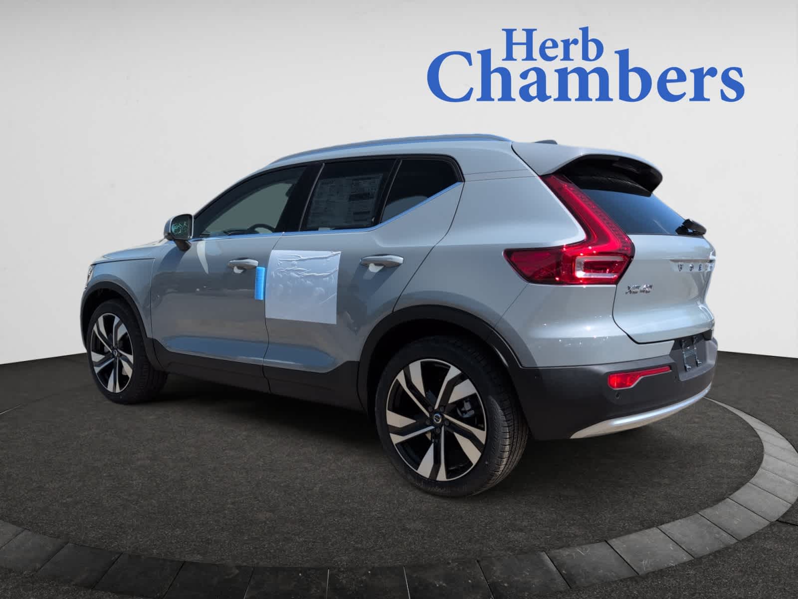 new 2025 Volvo XC40 car, priced at $49,810