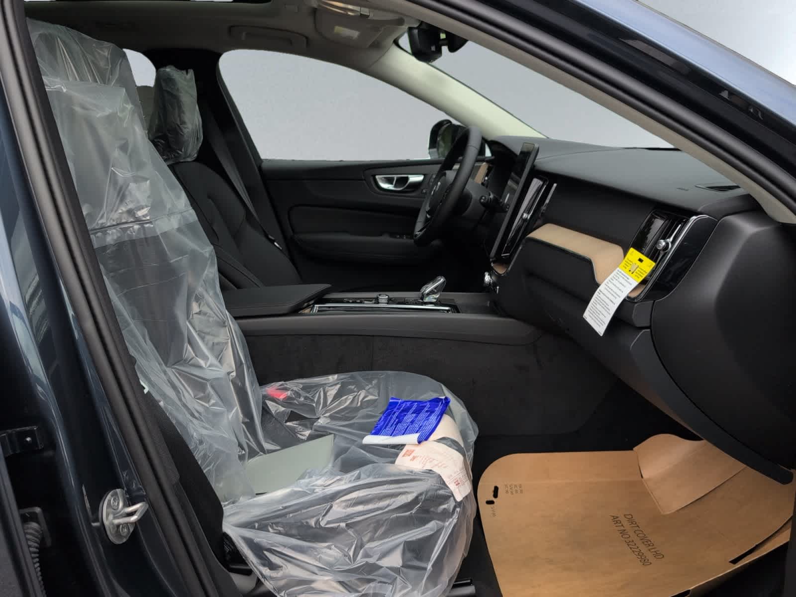 new 2026 Volvo XC60 car, priced at $58,360