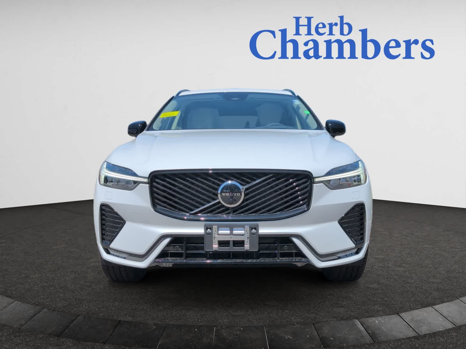 new 2026 Volvo XC60 car, priced at $63,935