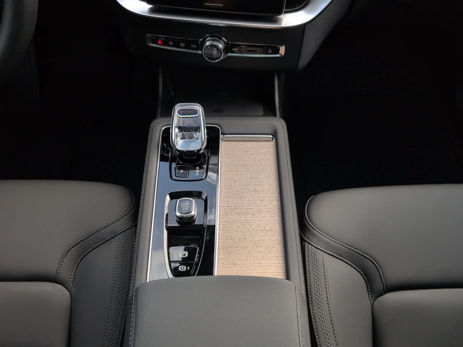 new 2026 Volvo XC90 car, priced at $74,495