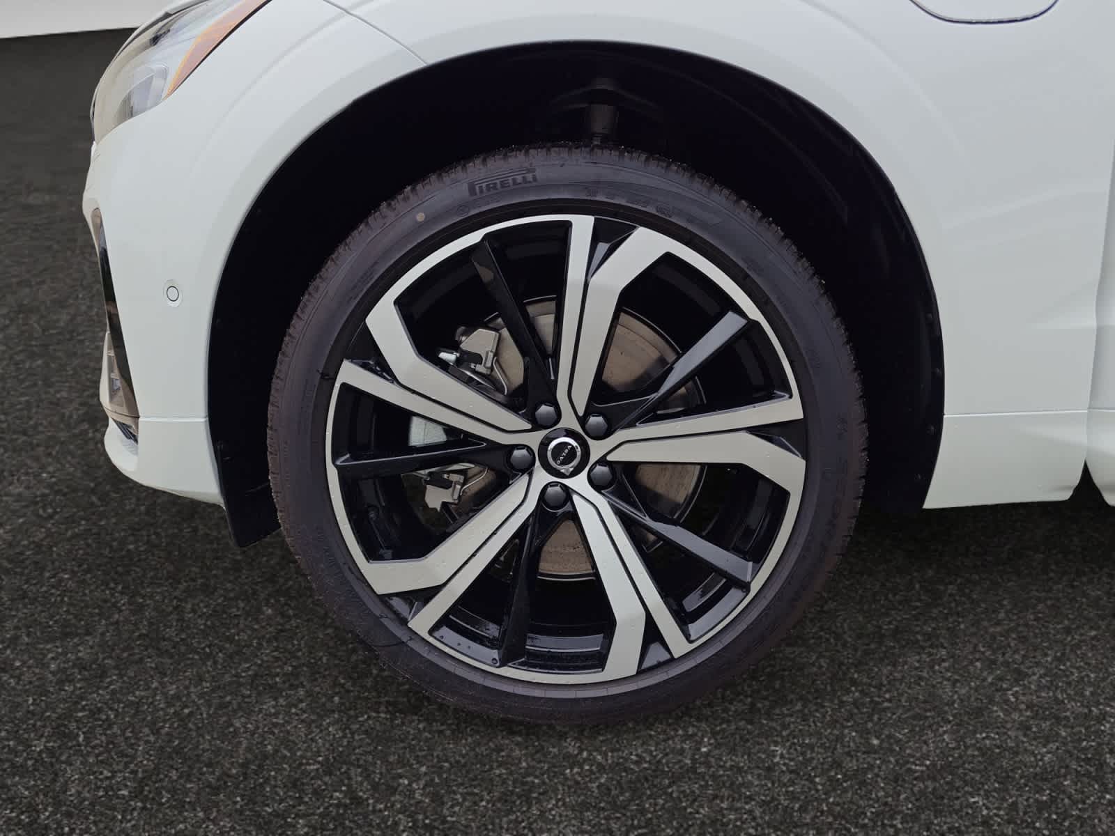 new 2025 Volvo XC60 plug-in hybrid car, priced at $71,490