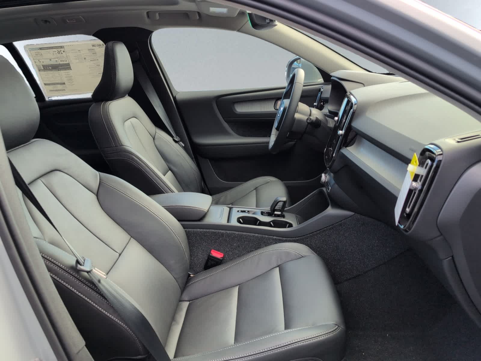 new 2025 Volvo XC40 car, priced at $46,015