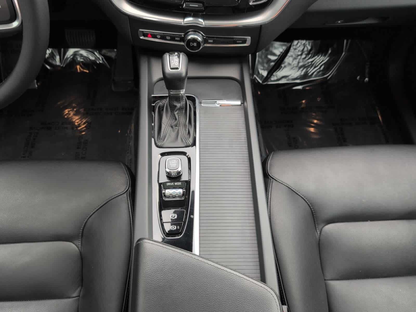 used 2019 Volvo XC60 car, priced at $24,998