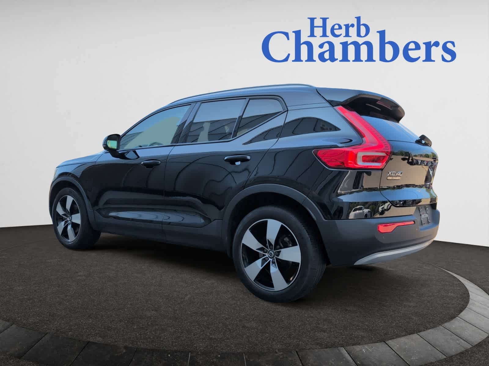 used 2020 Volvo XC40 car, priced at $24,998
