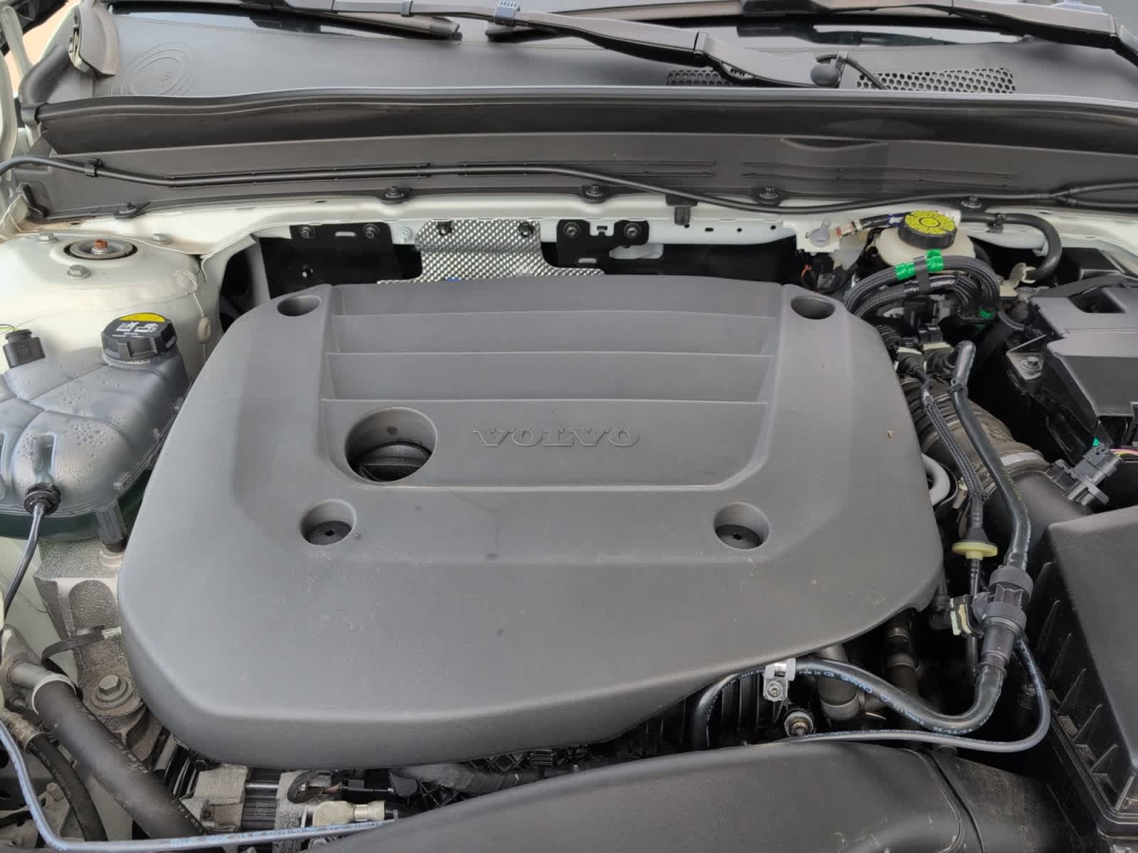 used 2023 Volvo XC40 car, priced at $26,998