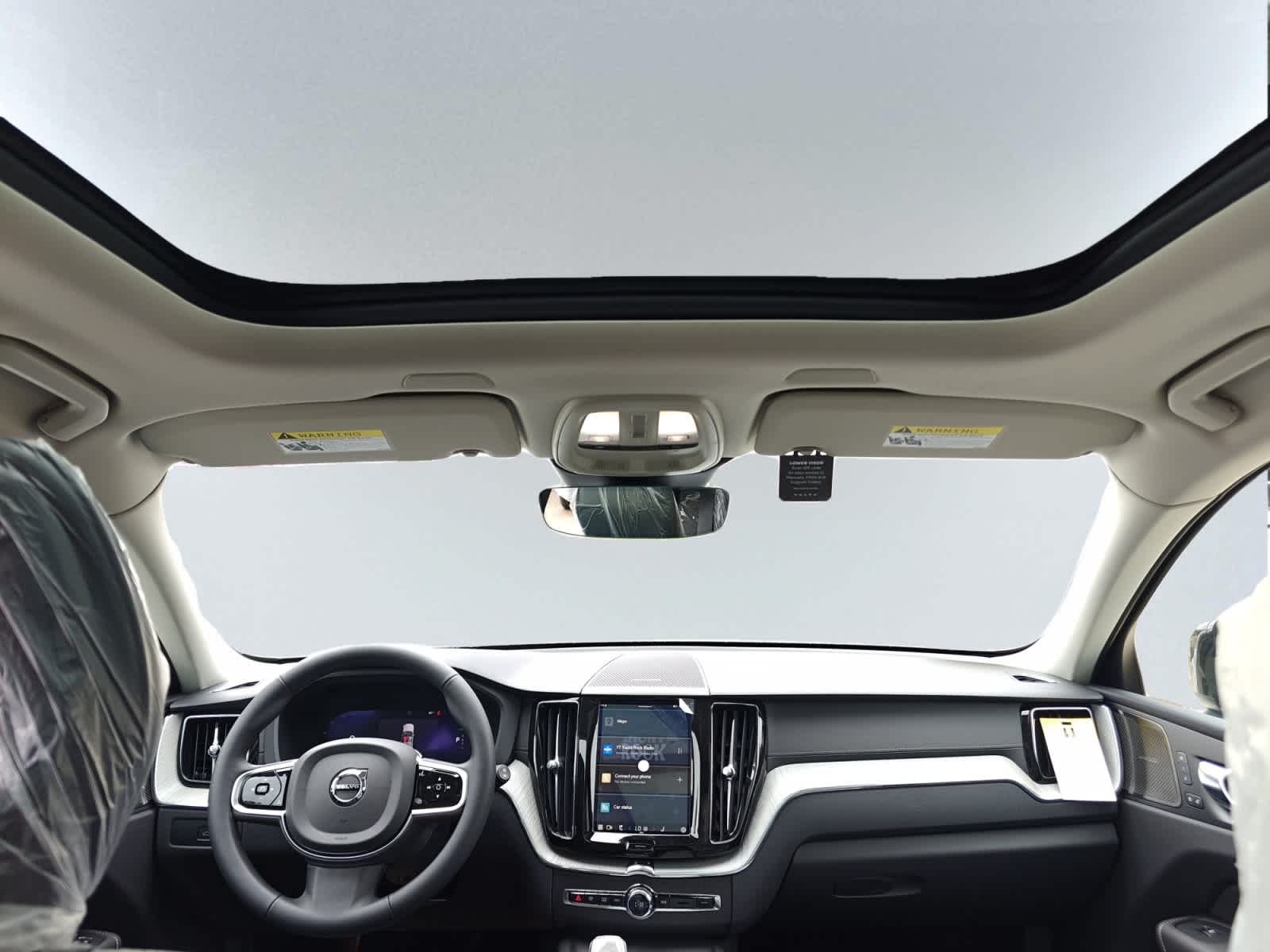 new 2025 Volvo XC60 plug-in hybrid car, priced at $71,490