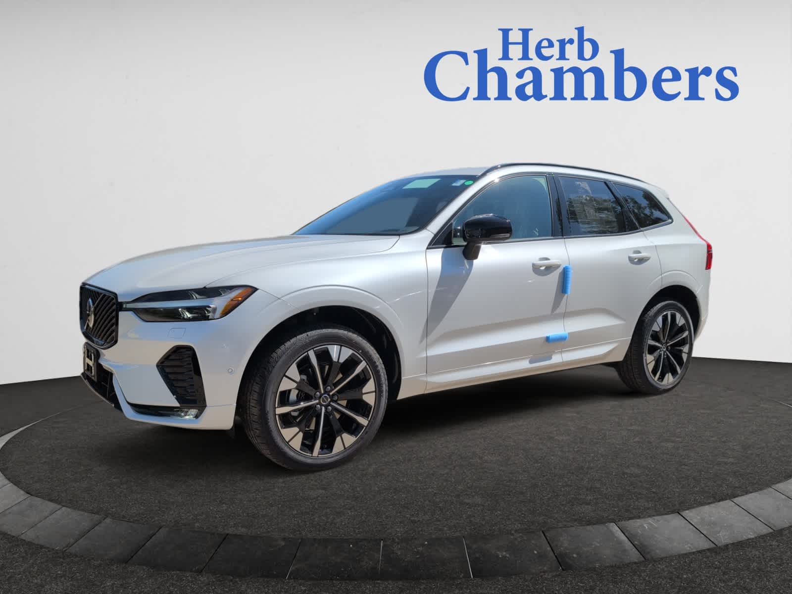 new 2026 Volvo XC60 car, priced at $57,575