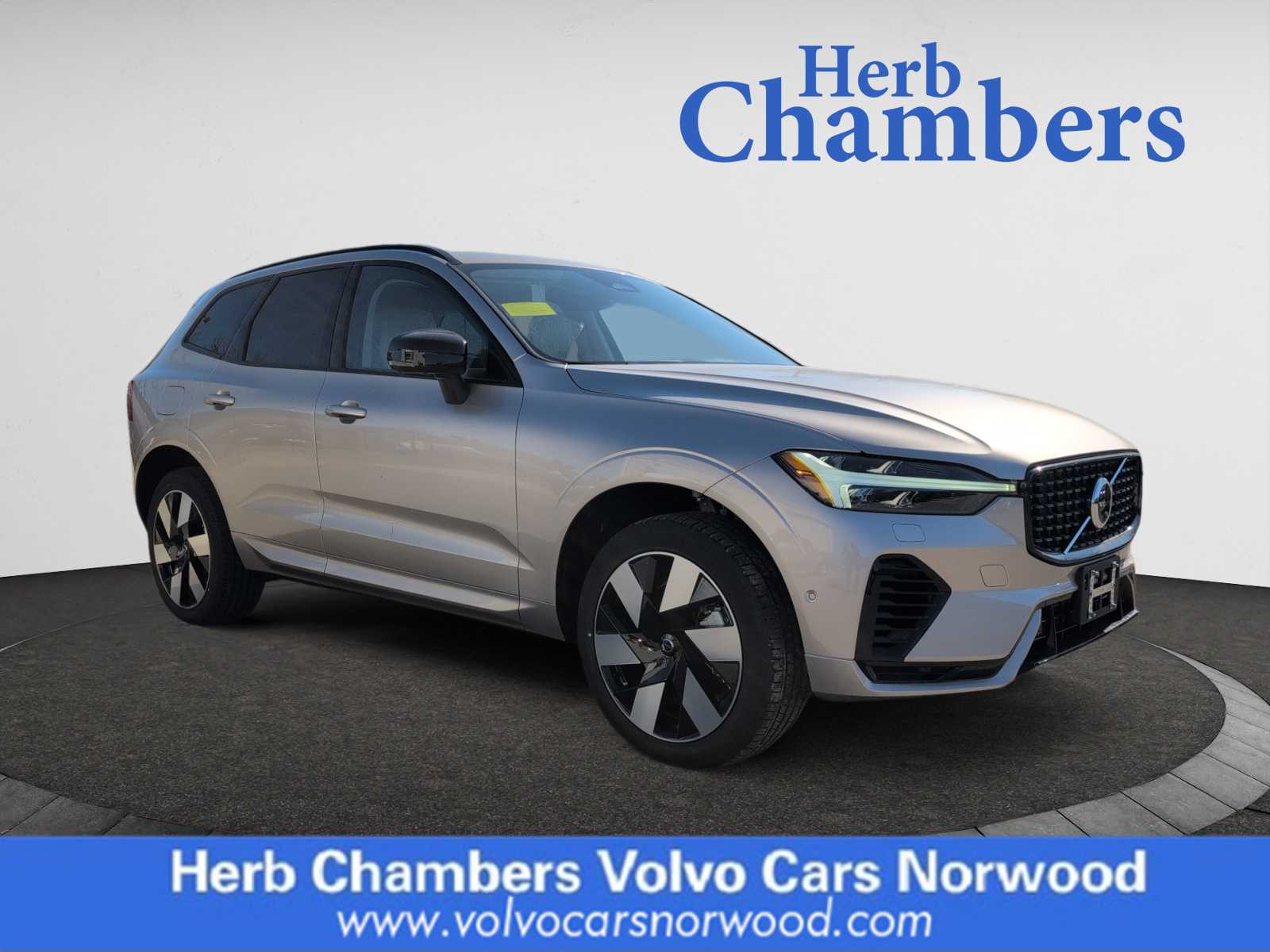 new 2025 Volvo XC60 plug-in hybrid car, priced at $66,260