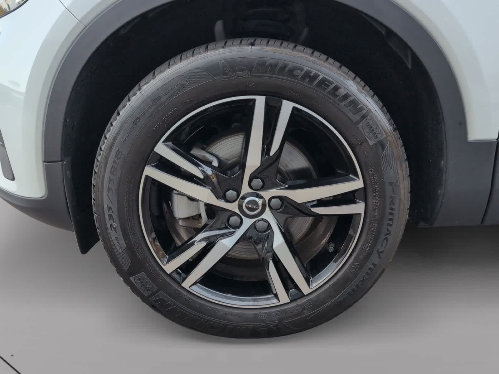 used 2023 Volvo XC40 car, priced at $26,998