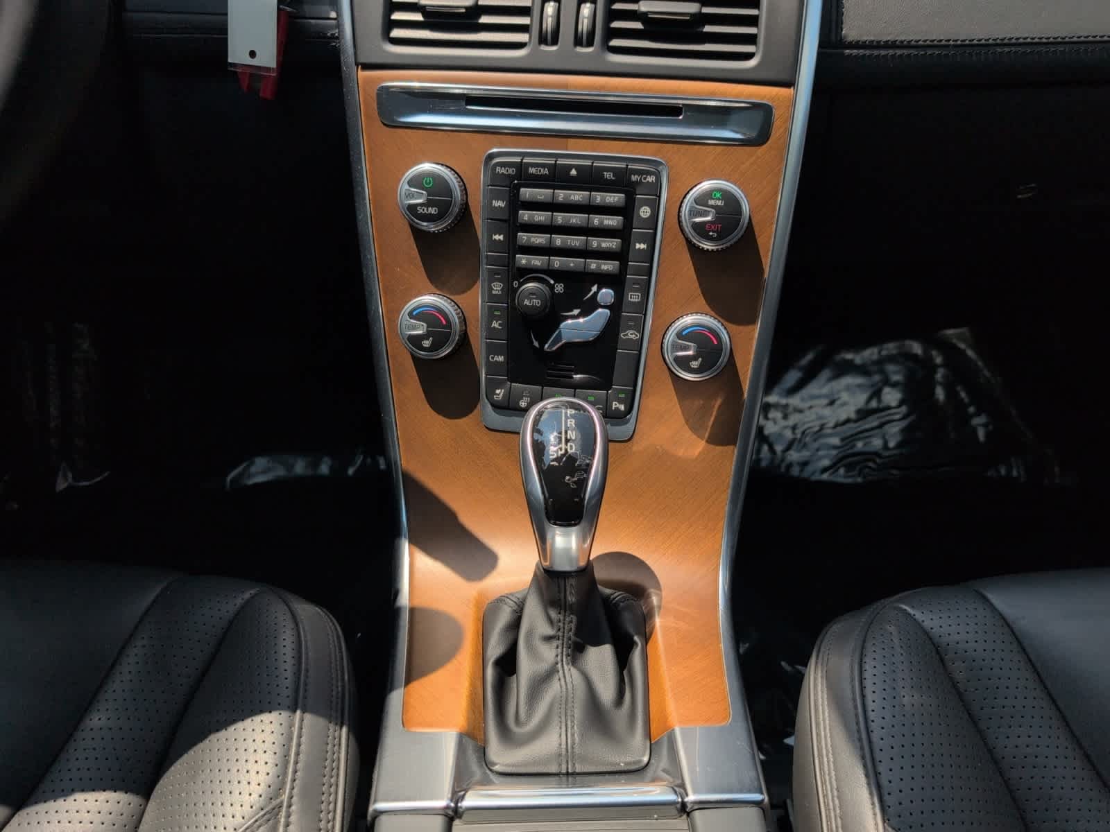 used 2015 Volvo XC60 car, priced at $14,498