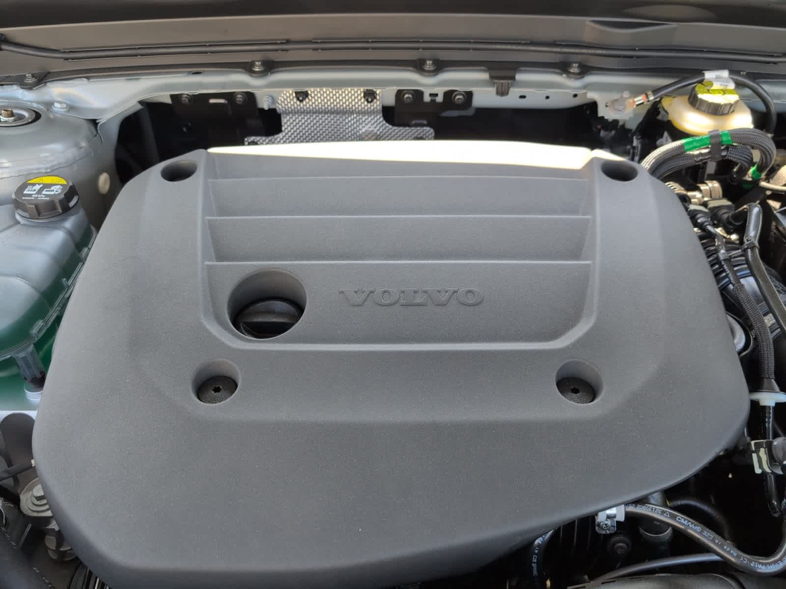 new 2025 Volvo XC40 car, priced at $49,810