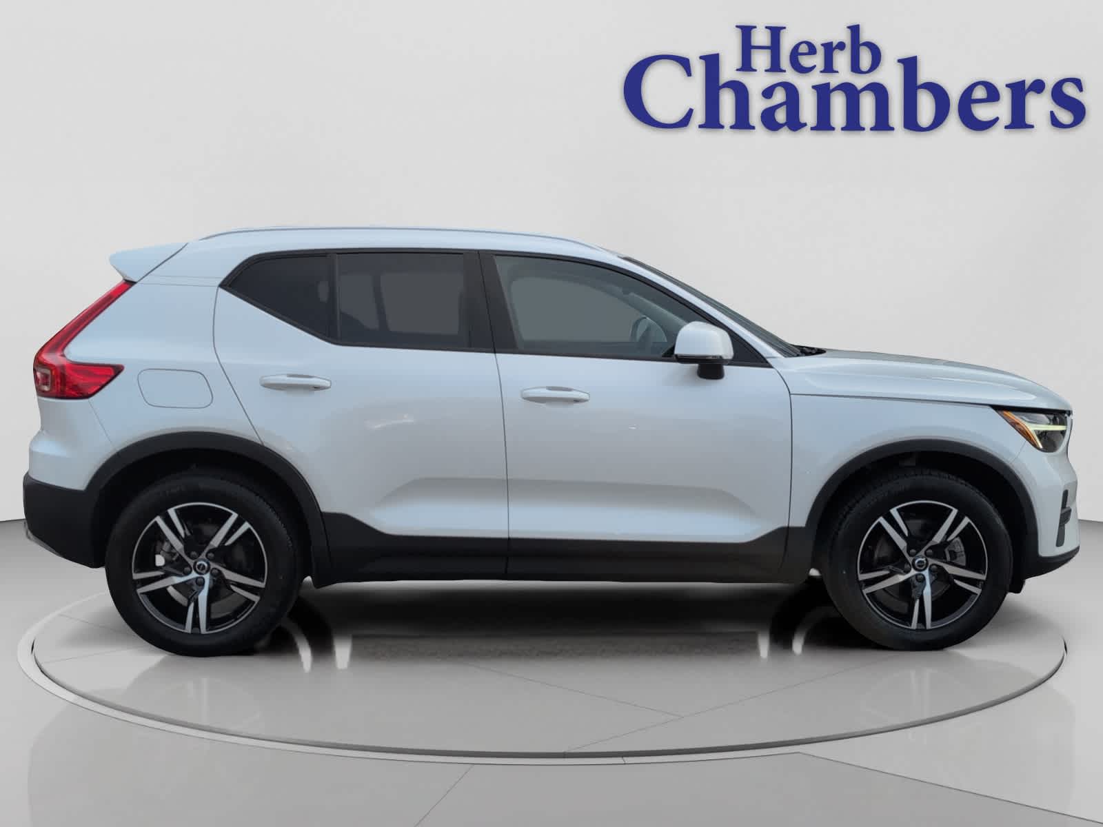used 2023 Volvo XC40 car, priced at $26,998