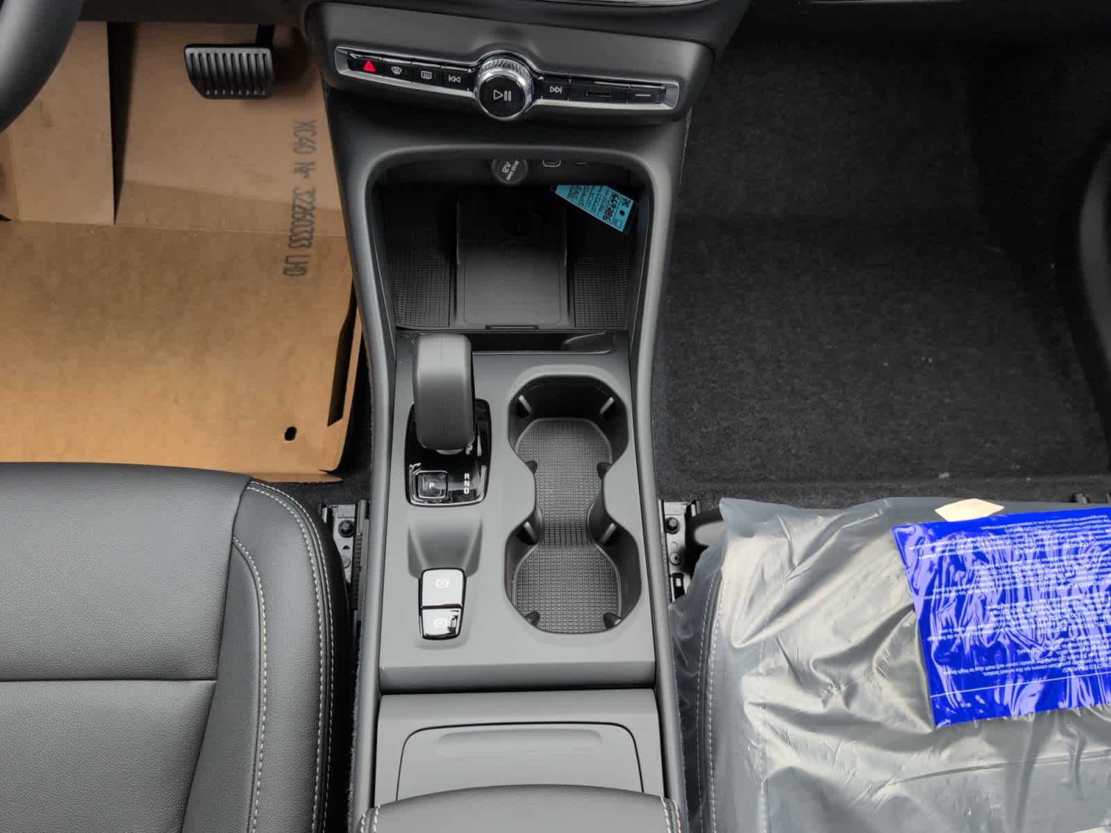 new 2026 Volvo XC40 car, priced at $48,000