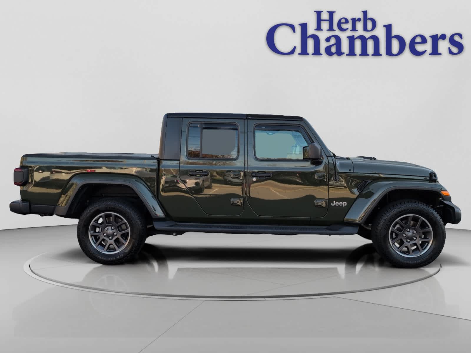 used 2022 Jeep Gladiator car, priced at $26,998