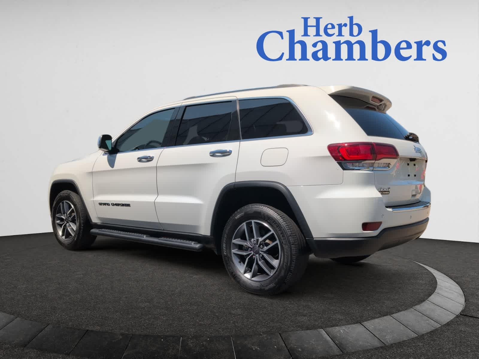 used 2021 Jeep Grand Cherokee car, priced at $28,998