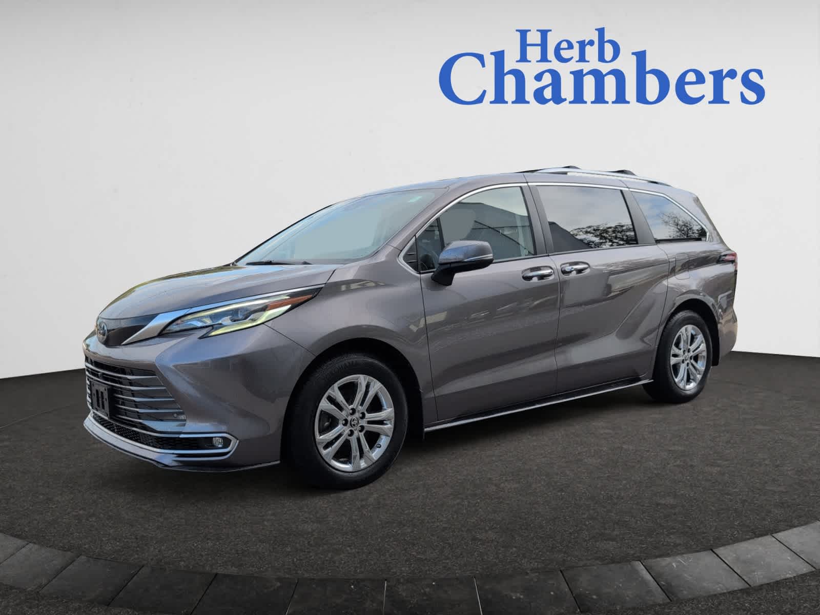 used 2022 Toyota Sienna car, priced at $45,498