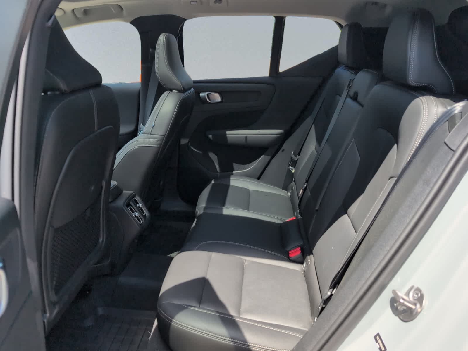 new 2024 Volvo XC40 car, priced at $52,410
