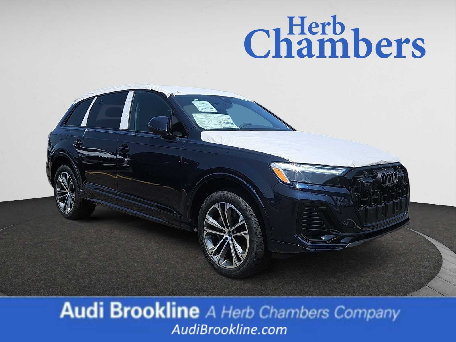 new 2025 Audi Q7 car, priced at $68,530