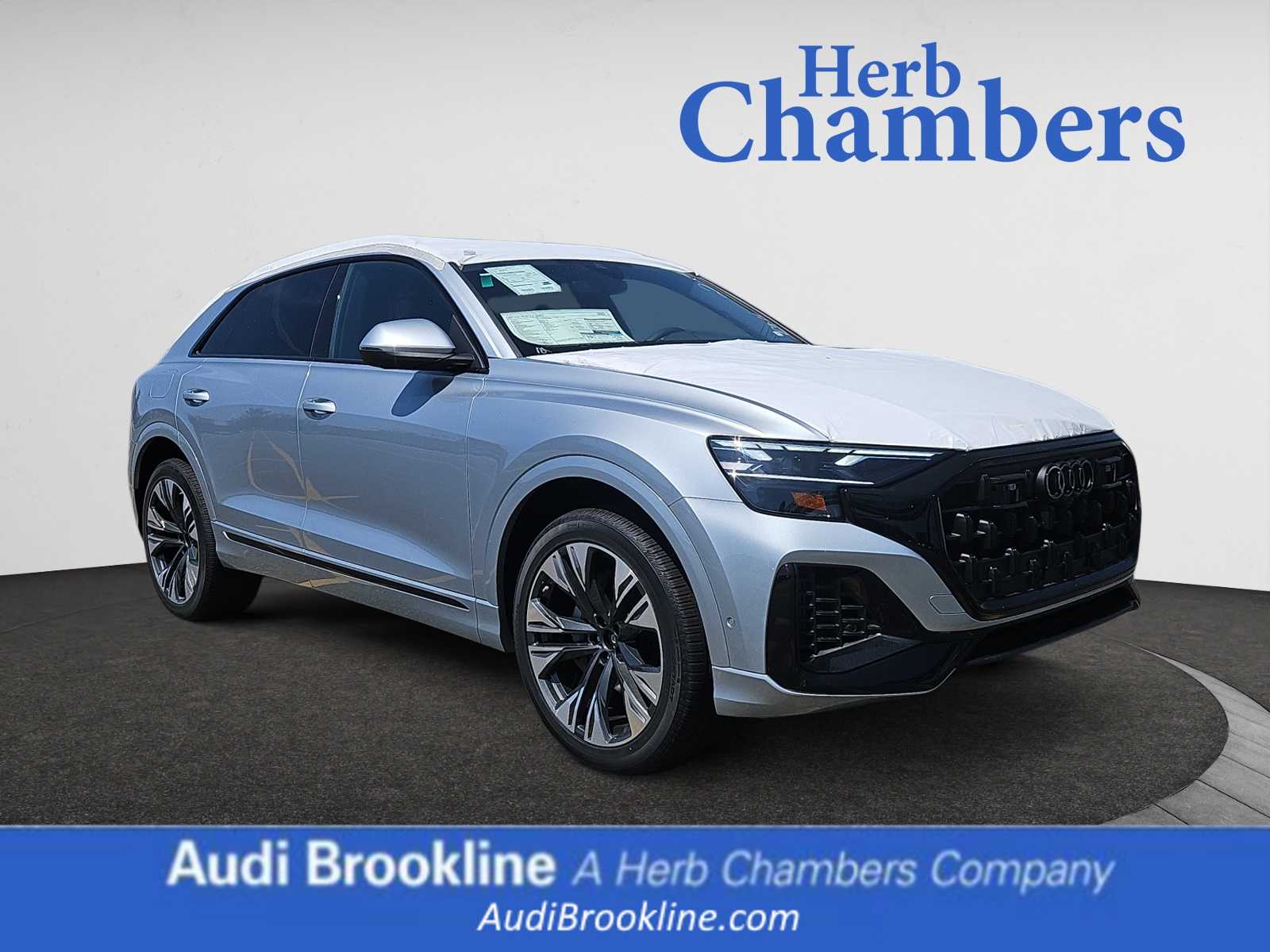 new 2025 Audi Q8 car, priced at $81,595