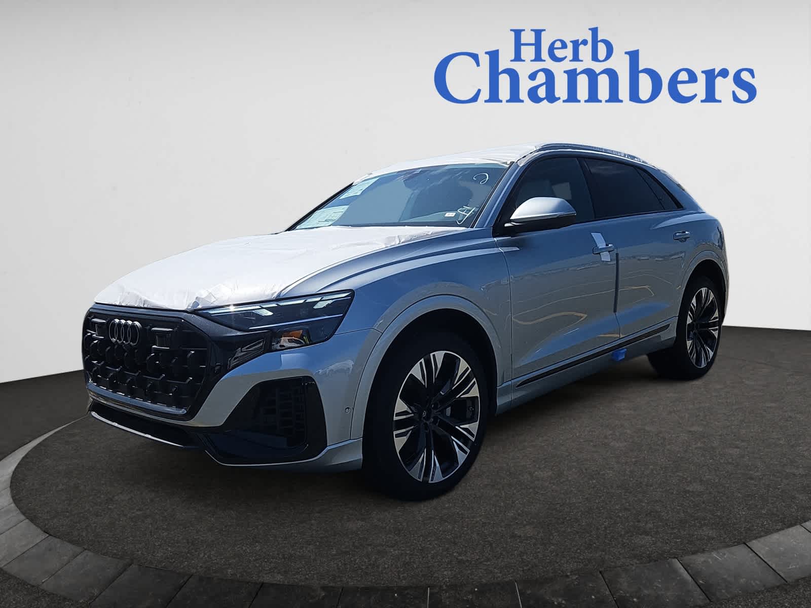 new 2025 Audi Q8 car, priced at $81,595