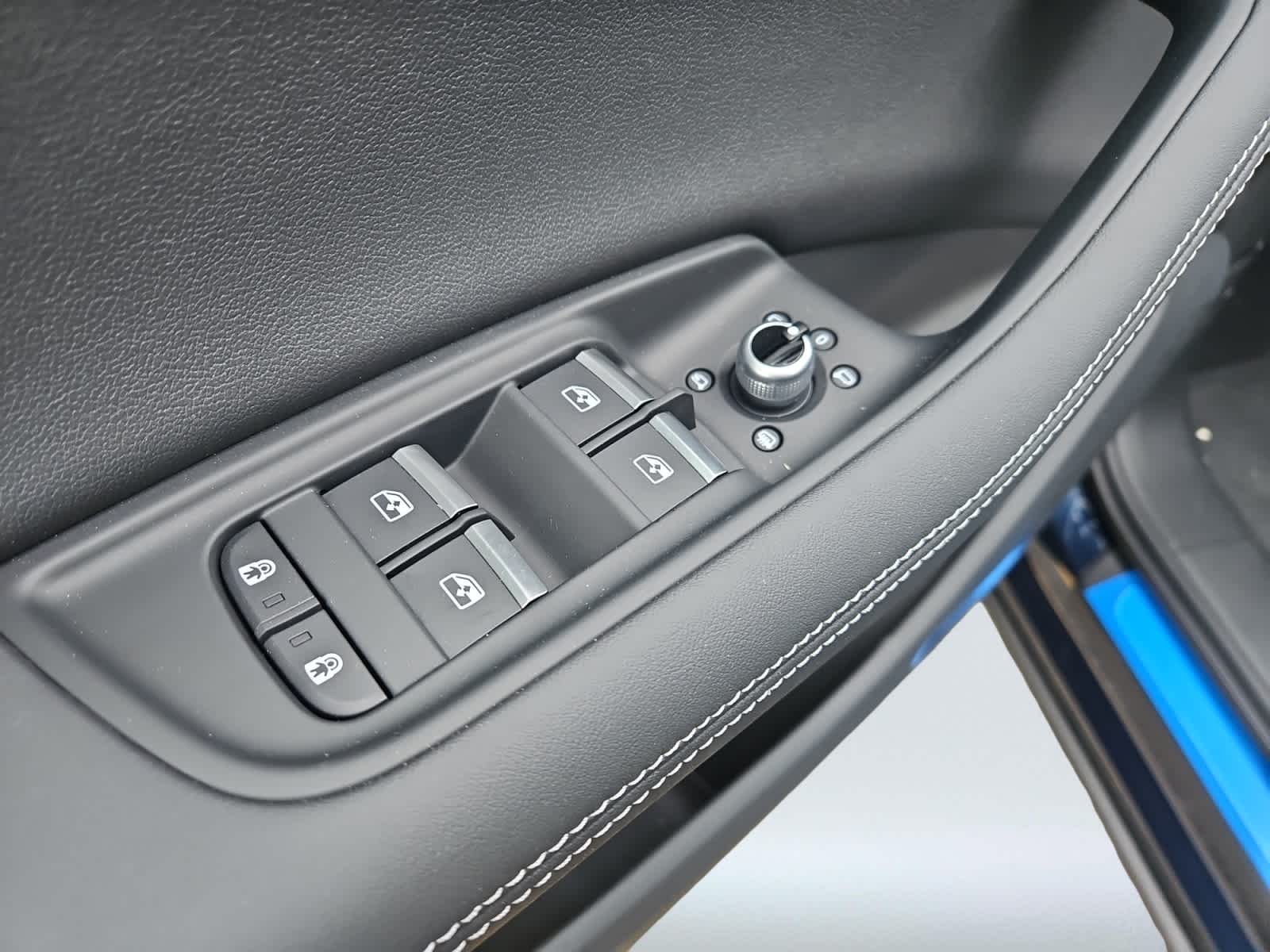 new 2025 Audi Q7 car, priced at $77,805
