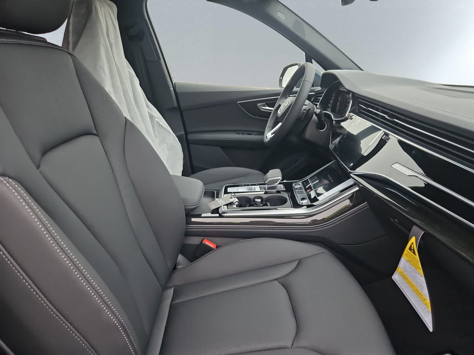 new 2025 Audi Q7 car, priced at $77,805