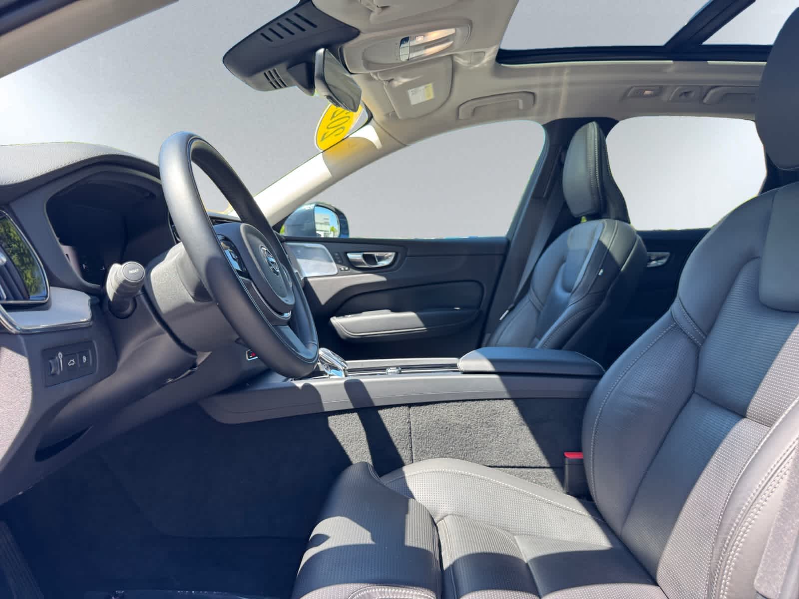 used 2022 Volvo XC60 Recharge Plug-In Hybrid car, priced at $43,998