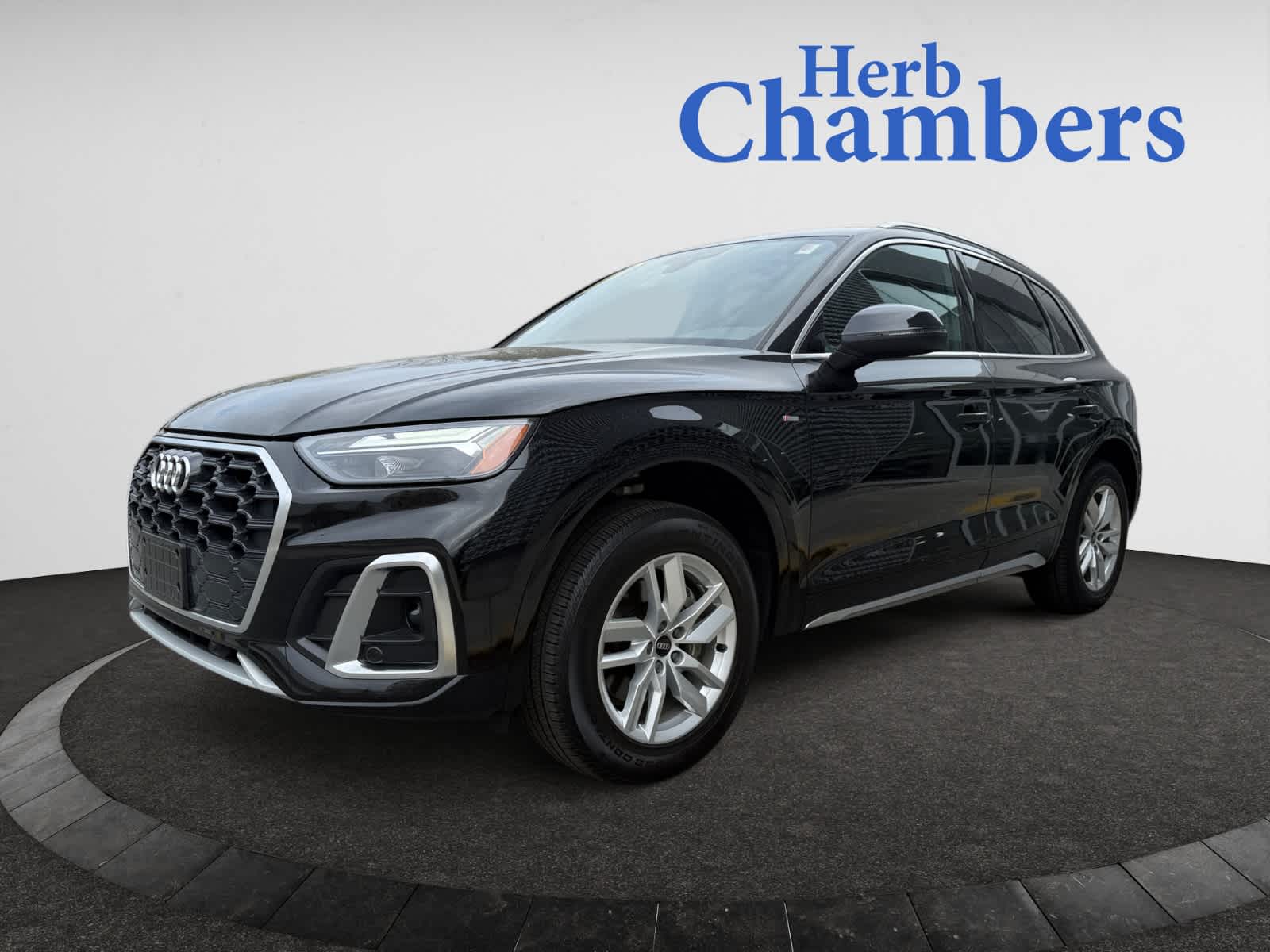 used 2024 Audi Q5 car, priced at $42,998