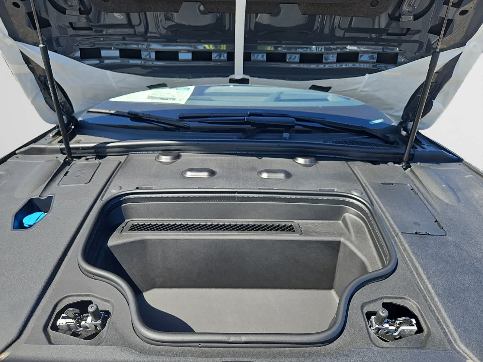 new 2025 Audi S6 Sportback e-tron car, priced at $86,185