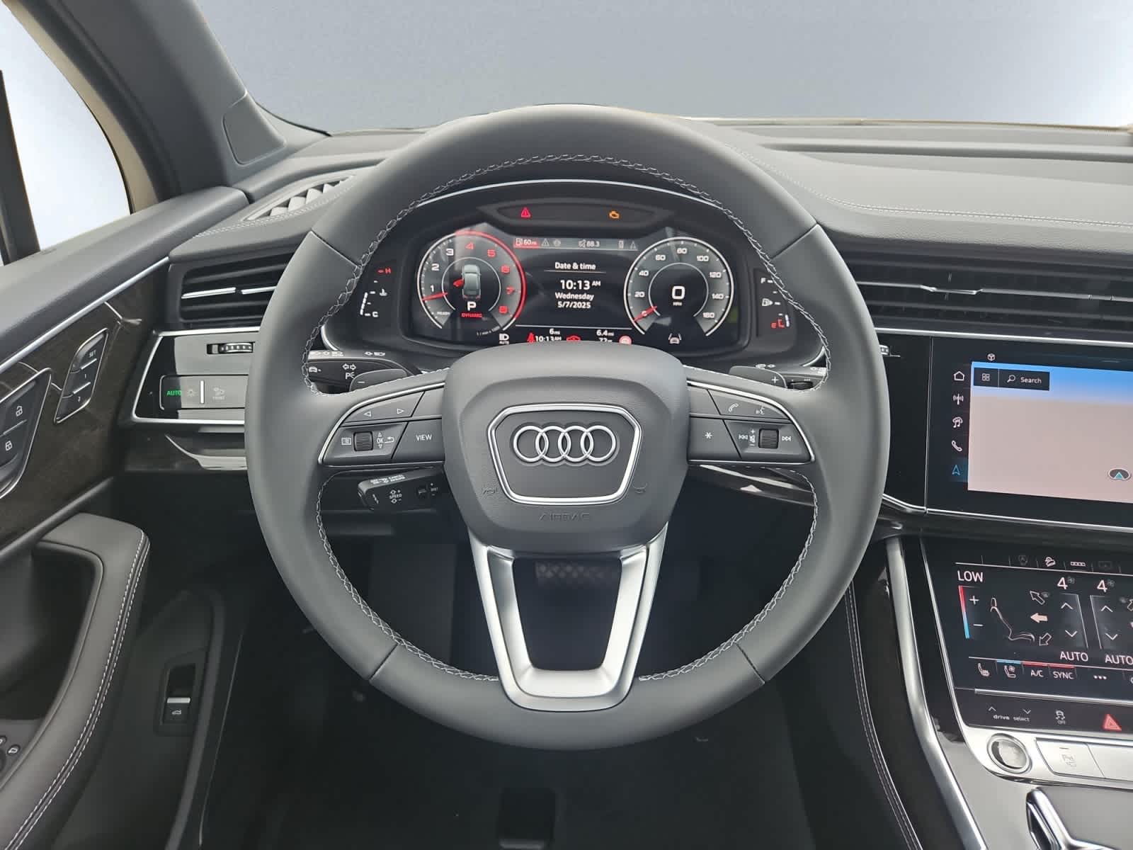 new 2025 Audi Q7 car, priced at $77,805