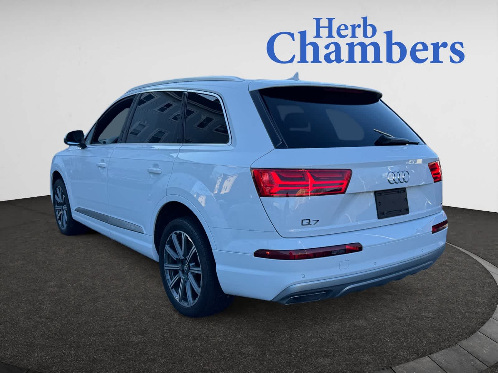 used 2019 Audi Q7 car, priced at $28,798