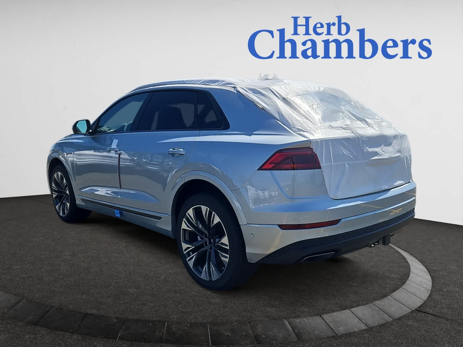 new 2025 Audi Q8 car, priced at $81,595
