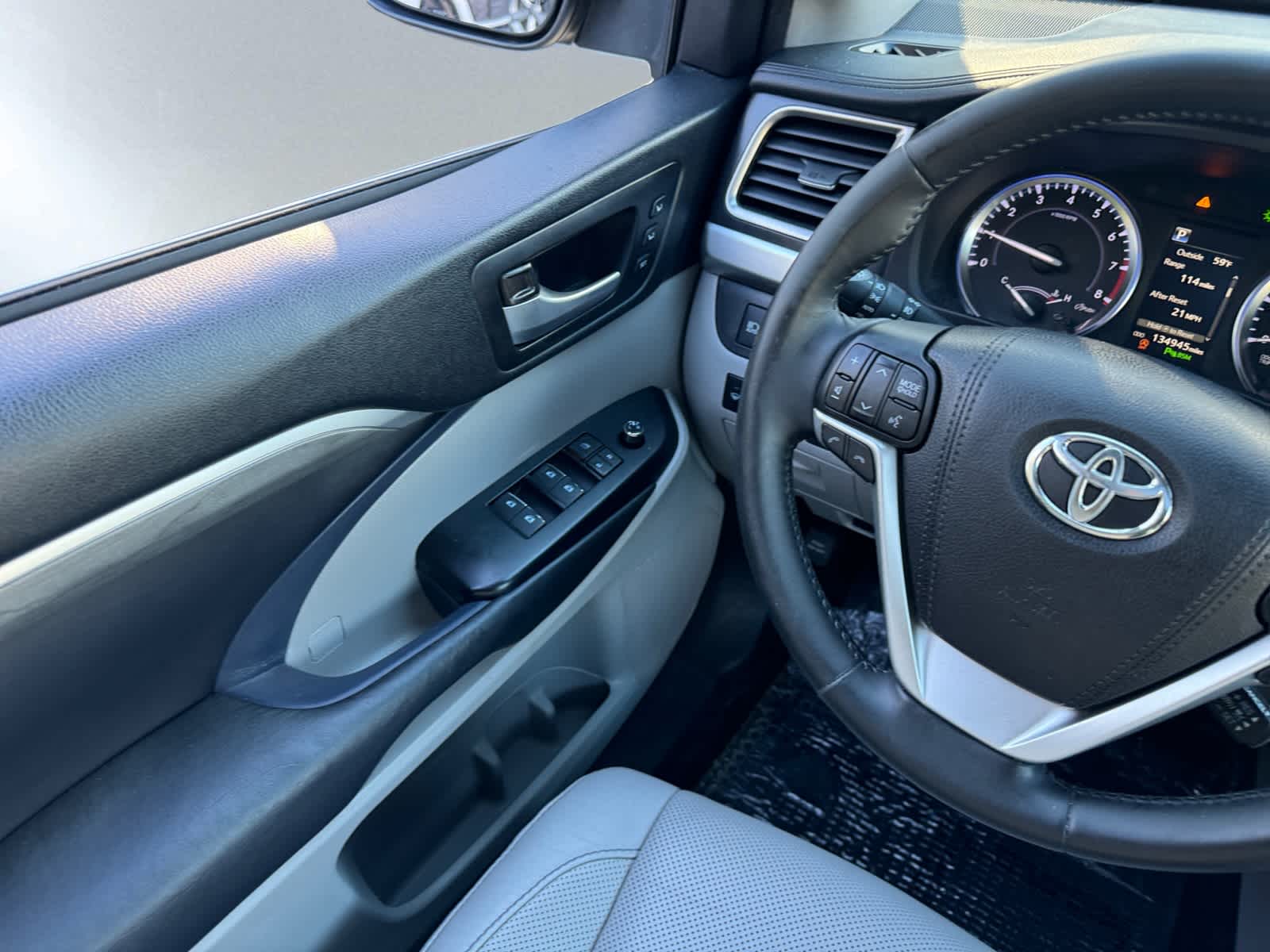 used 2018 Toyota Highlander car, priced at $20,998