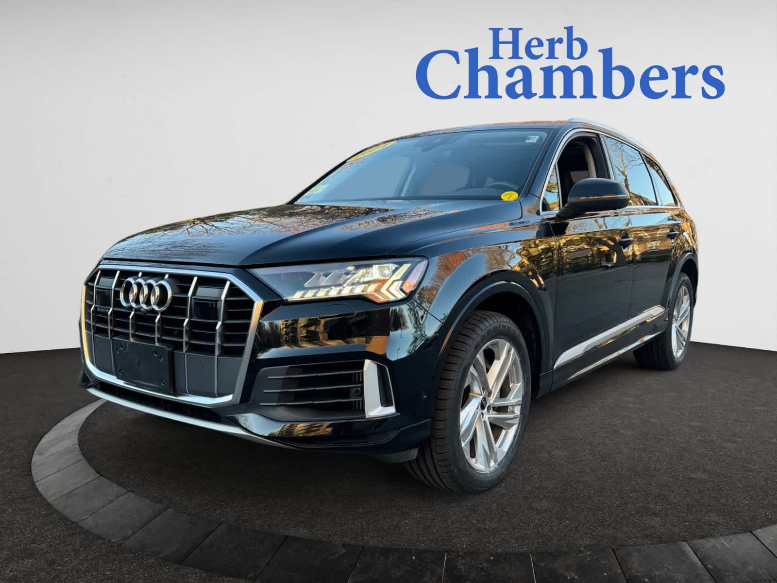 used 2024 Audi Q7 car, priced at $50,998