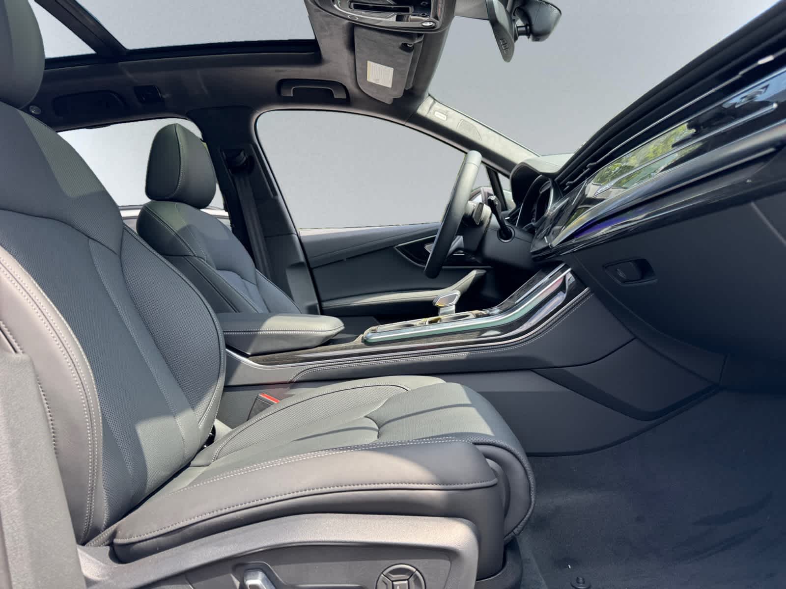 new 2025 Audi Q7 car, priced at $95,415