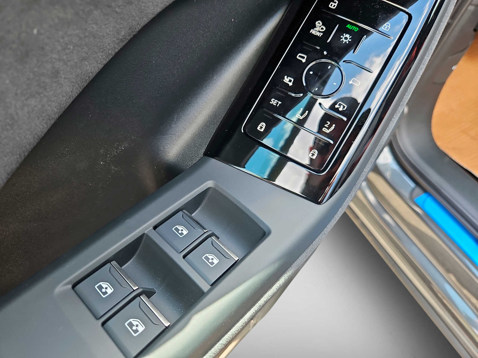 new 2025 Audi SQ6 e-tron car, priced at $82,825