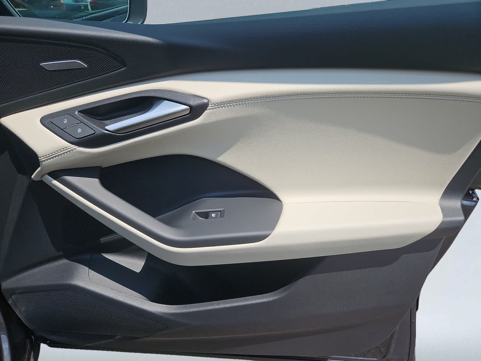 new 2025 Audi Q6 e-tron car, priced at $75,880
