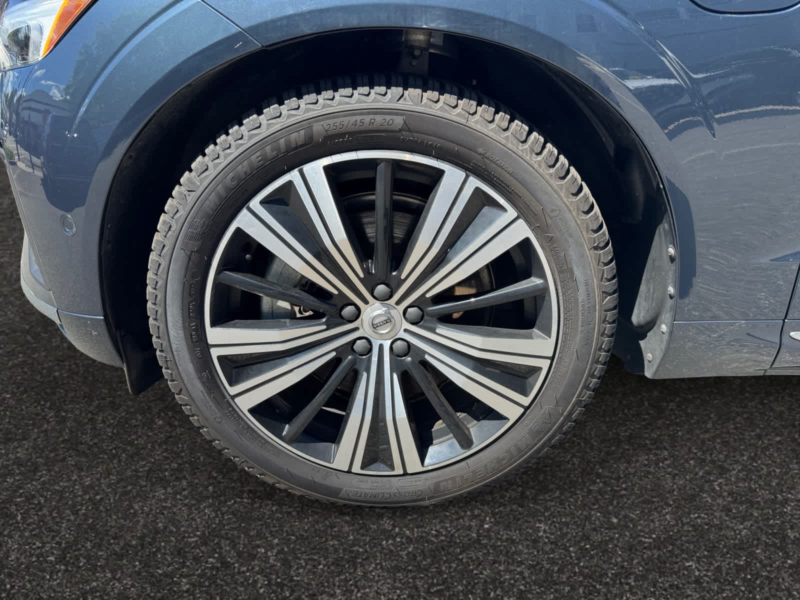 used 2022 Volvo XC60 Recharge Plug-In Hybrid car, priced at $43,998