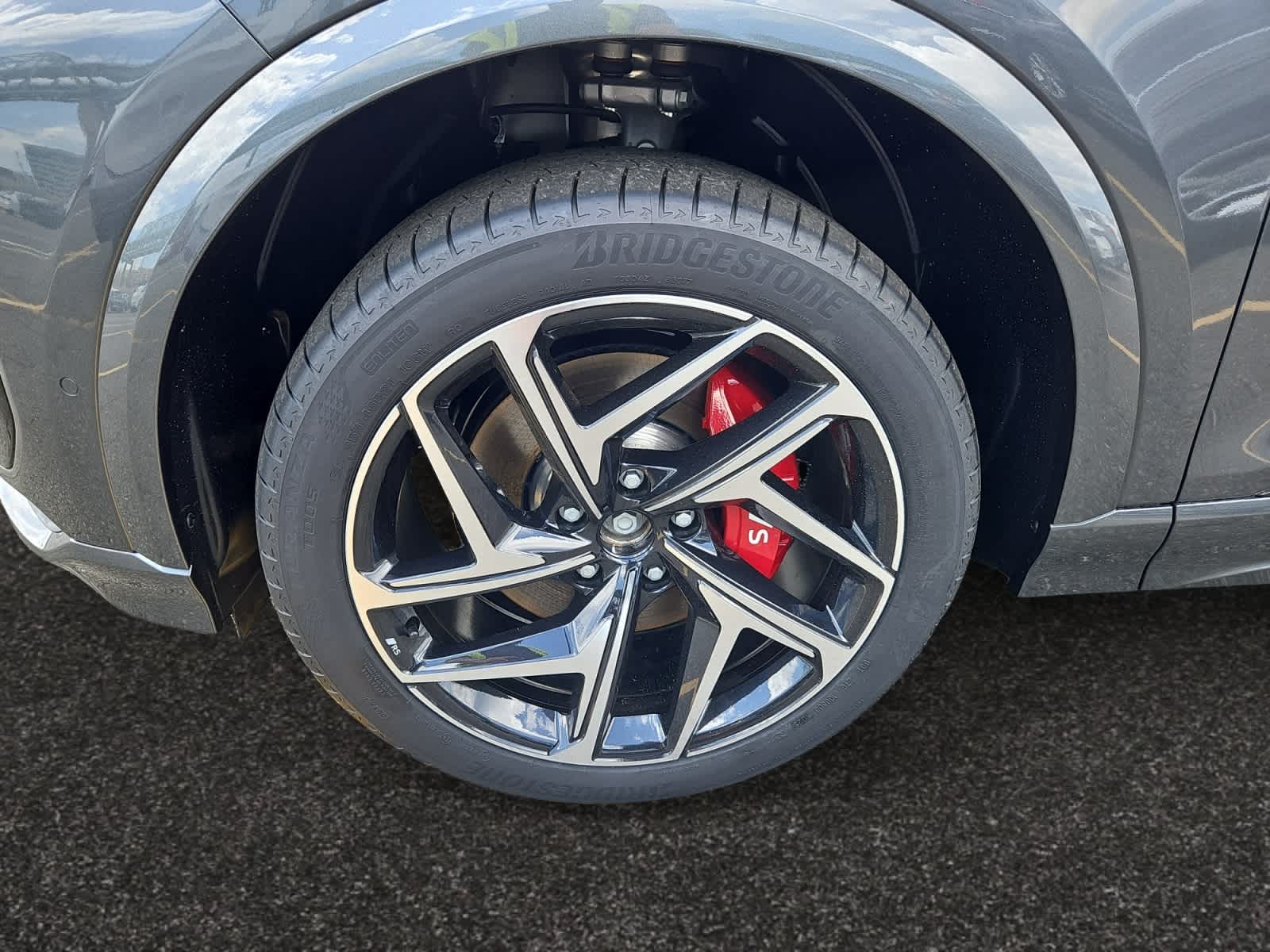 new 2025 Audi SQ6 e-tron car, priced at $82,825