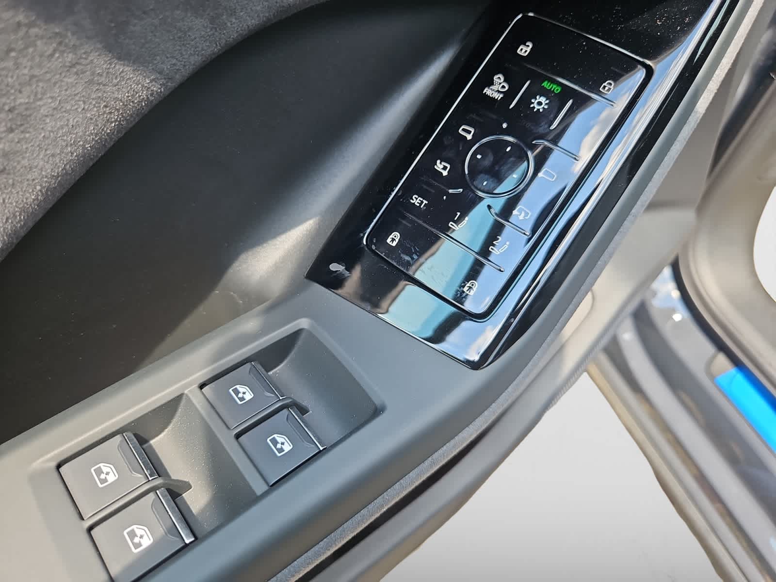 new 2025 Audi SQ6 e-tron car, priced at $81,405