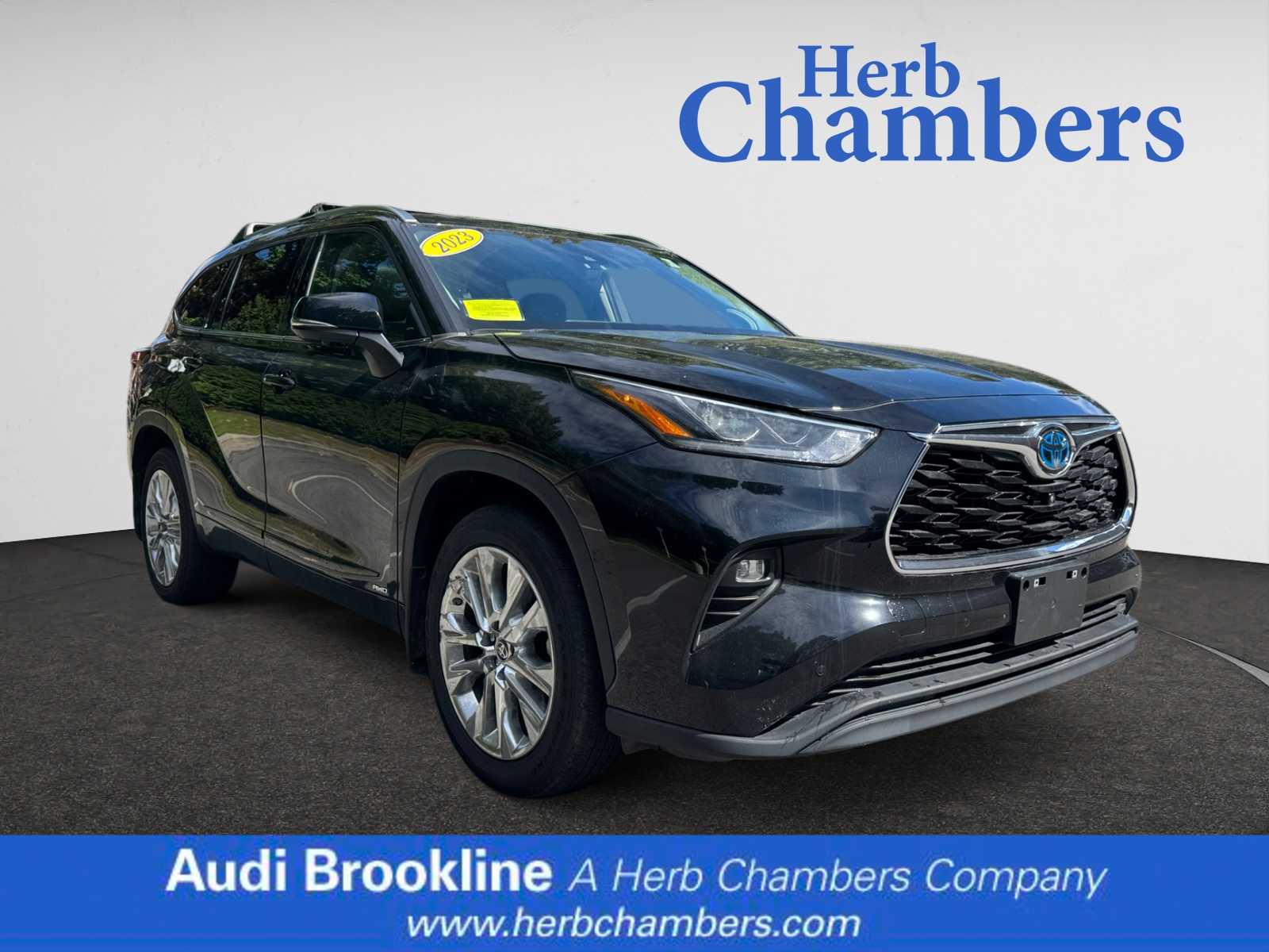 used 2023 Toyota Highlander car, priced at $47,798
