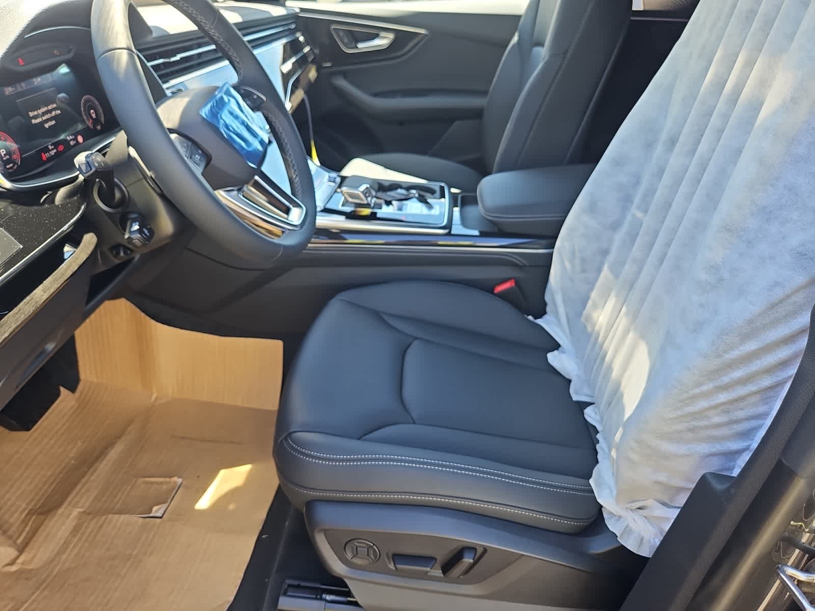 new 2025 Audi Q8 car, priced at $86,095