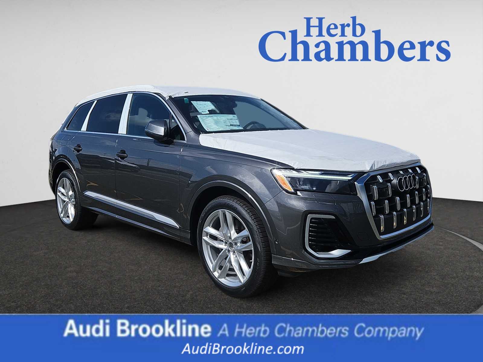 new 2025 Audi Q7 car, priced at $76,480