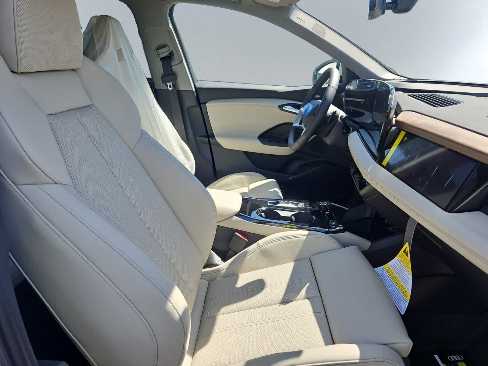 new 2025 Audi Q6 e-tron car, priced at $76,880
