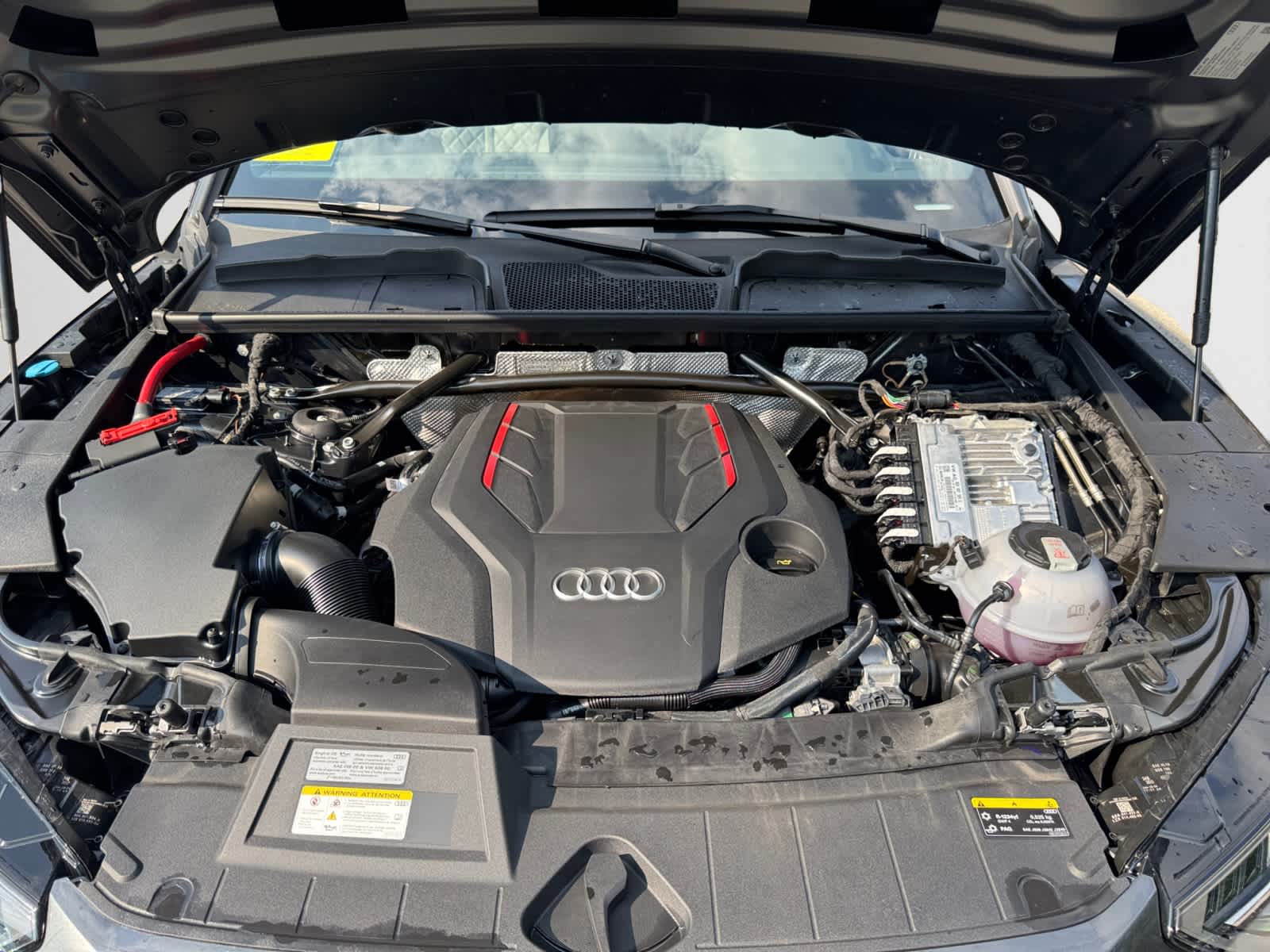 used 2024 Audi SQ5 car, priced at $57,998