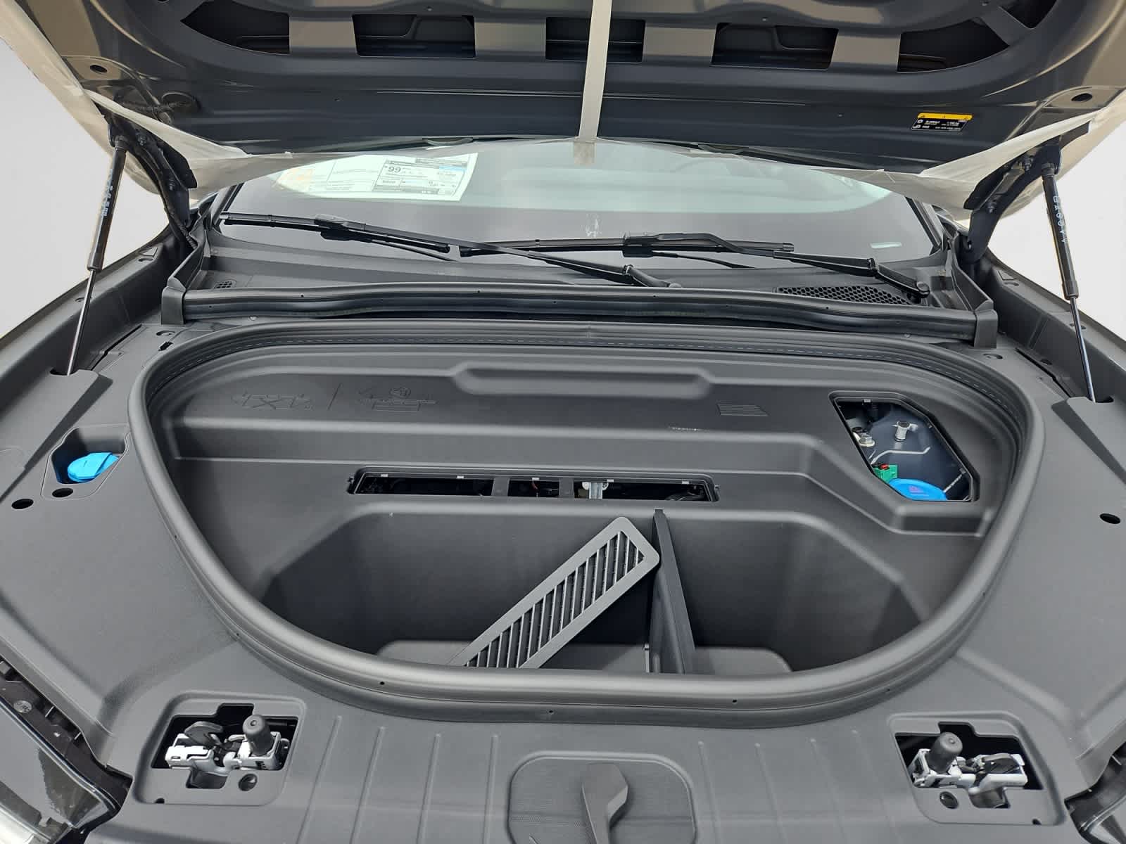 new 2025 Audi Q6 e-tron car, priced at $70,085